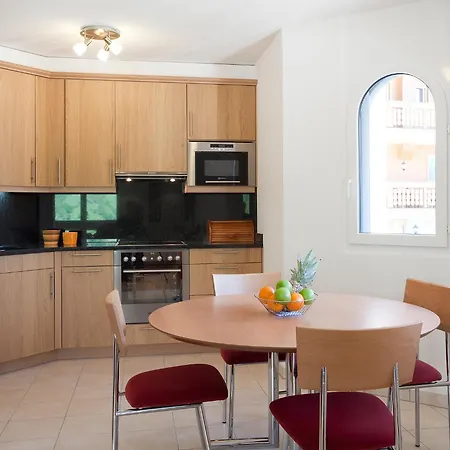 A32 By Interhome *